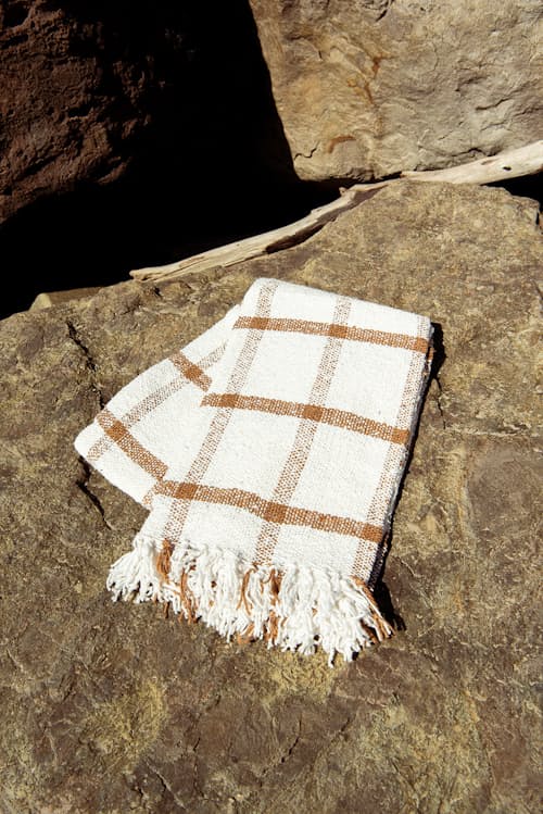 lifestyle image of Catalina Plaid