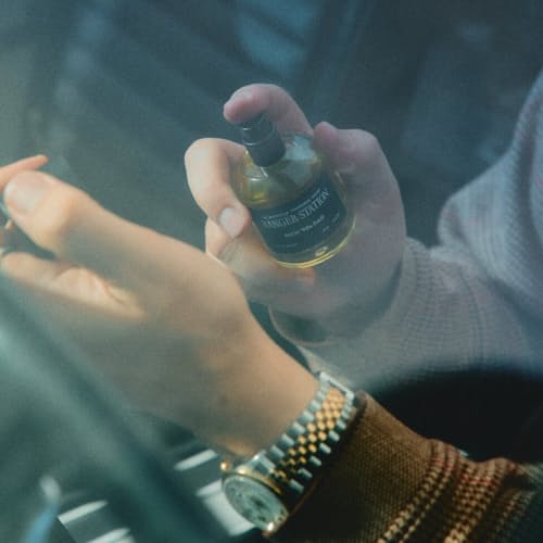 lifestyle image of Rich 90's Dad 50 ML