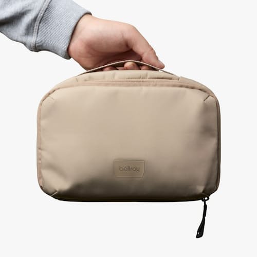 laydown detail image of Hanging Toiletry Kit