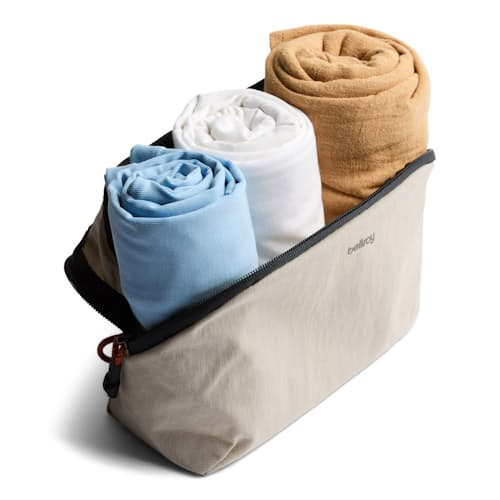 laydown image of Lite Packing Pouch 3L