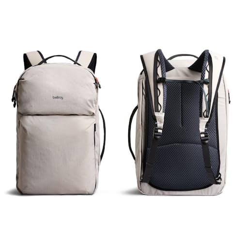 laydown image of Lite Travel Pack 30L