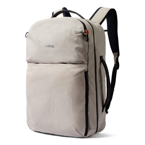 laydown image of Lite Travel Pack 30L