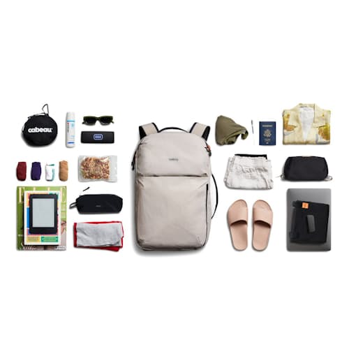 laydown image of Lite Travel Pack 30L