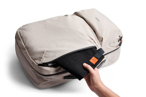 laydown detail image of Lite Travel Pack 30L