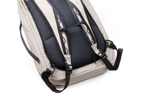 laydown detail image of Lite Travel Pack 30L