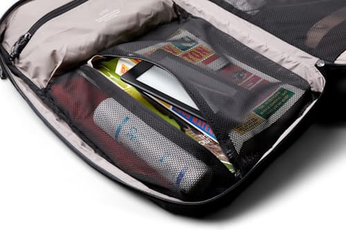 laydown detail image of Lite Travel Pack 30L