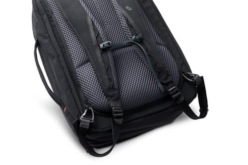 laydown detail image of Lite Travel Pack 30L