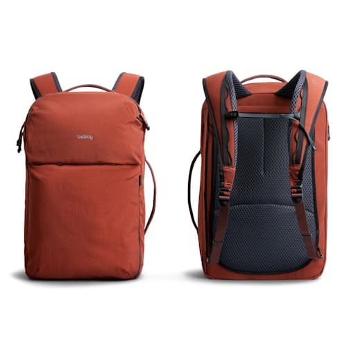 laydown image of Lite Travel Pack 30L