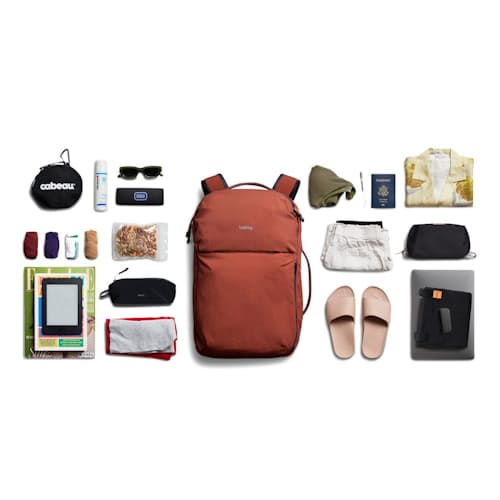 laydown image of Lite Travel Pack 30L