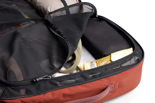 laydown detail image of Lite Travel Pack 30L