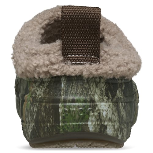 laydown image of Classic Lined Shorty RealTree APX®