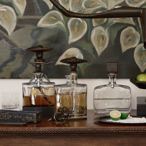 lifestyle image of Neuces Decanter