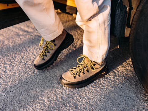 lifestyle image of Mountain 600 ID GTX