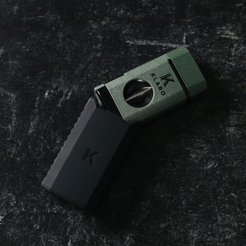 lifestyle image of Overland Lighter V-Cut - Green