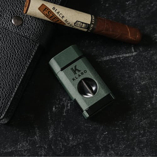lifestyle image of Overland Lighter V-Cut - Green
