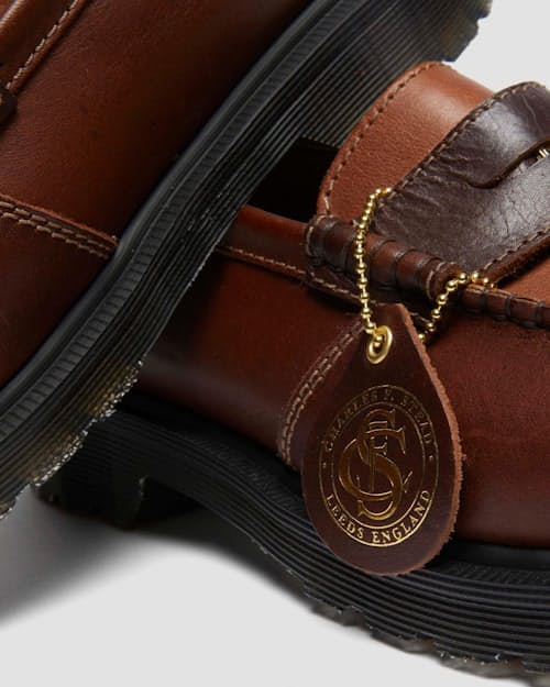 laydown detail image of Penton Classic Calf
