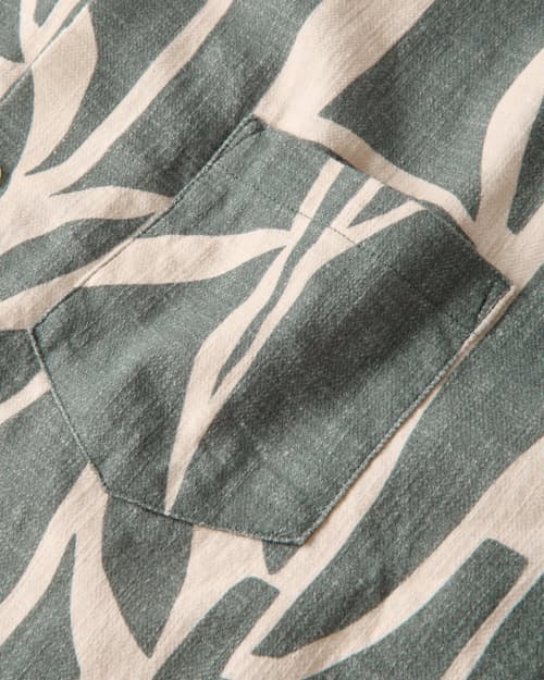 laydown detail image of Classic Stretch Selvage Short Sleeve Shirt