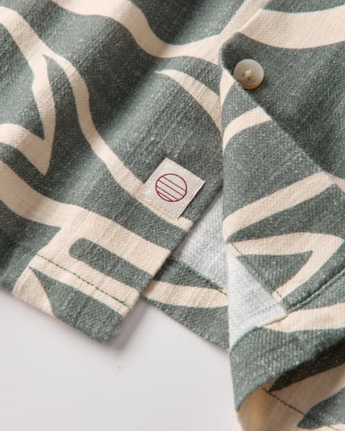 laydown detail image of Classic Stretch Selvage Short Sleeve Shirt