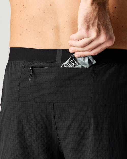 on model image of Airweave Short - 6"