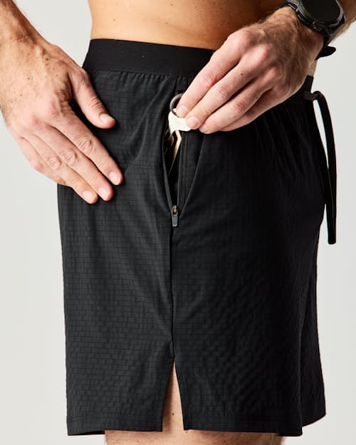 on model image of Airweave Short - 6"