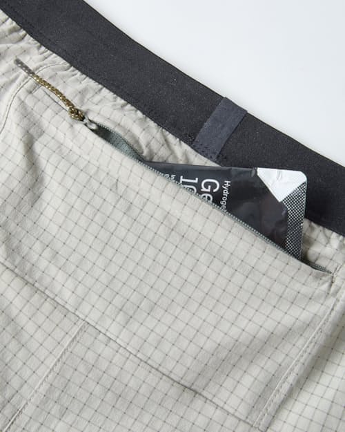 laydown detail image of Airweave Short