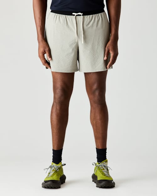 on model image of Airweave Short