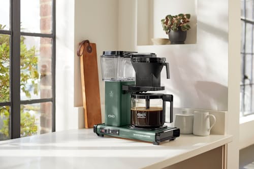 lifestyle image of Moccamaster KBGV Select