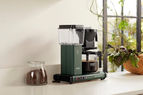 lifestyle image of Moccamaster KBGV Select