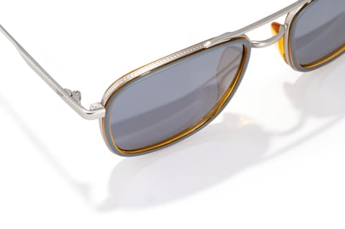 laydown detail image of Estero Sunglasses