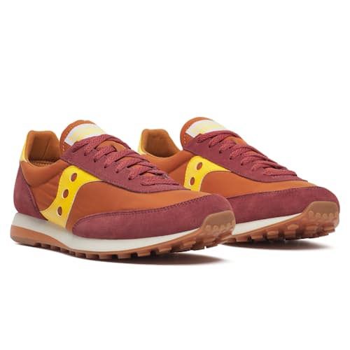 laydown image of Trainer 80