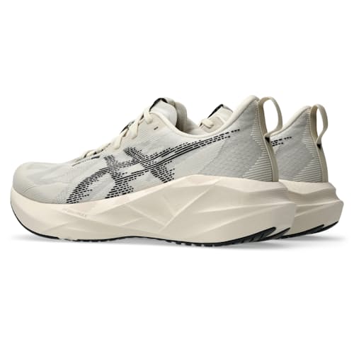 laydown image of Novablast 5 Running Sneaker