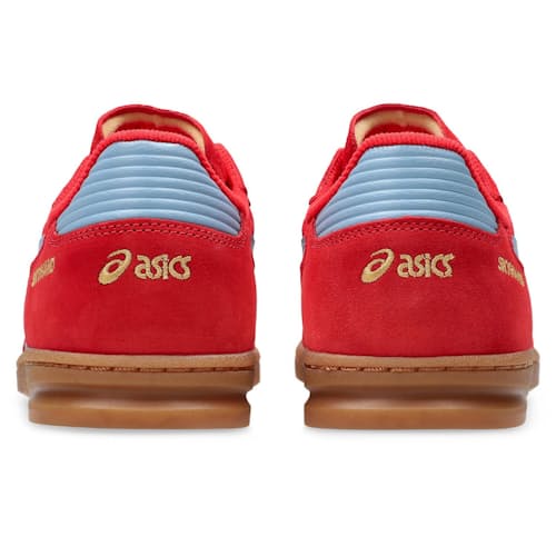 laydown image of Skyhand OG Sneaker