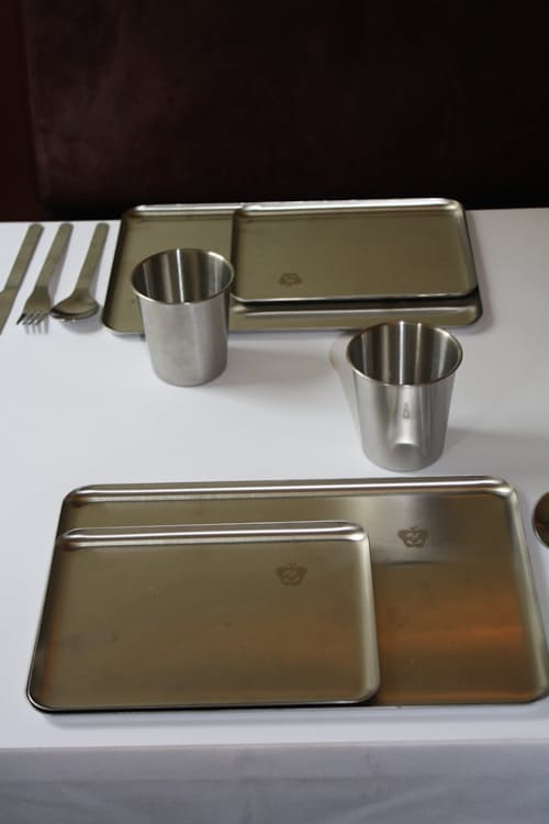 lifestyle image of STEEL CUP MEDIUM - PICK UP