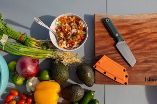 lifestyle image of Rustle Fixed Blade Knife
