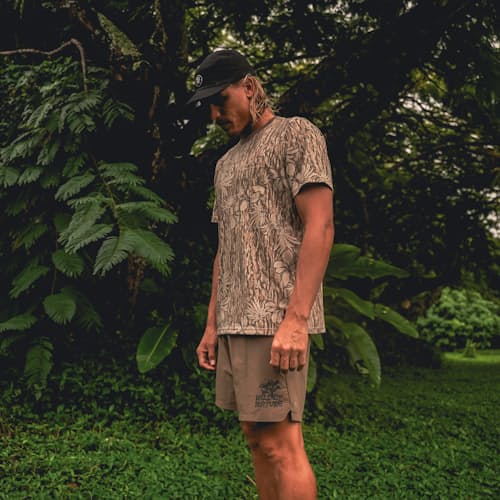 lifestyle image of Mathis Active Pocket T-Shirt