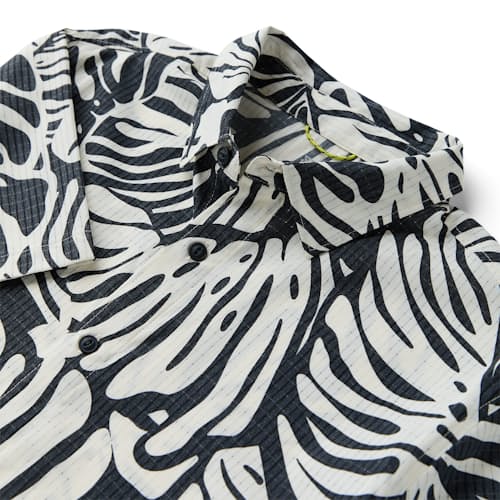 laydown detail image of Bless Up Lightweight Stretch Shirt