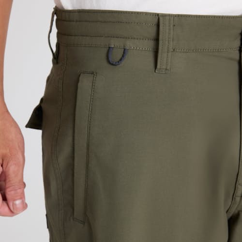 on model image of Layover Pro Traveler Short - 8"