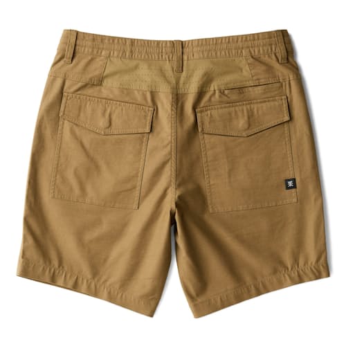 laydown image of Layover Pro Traveler Short - 8"