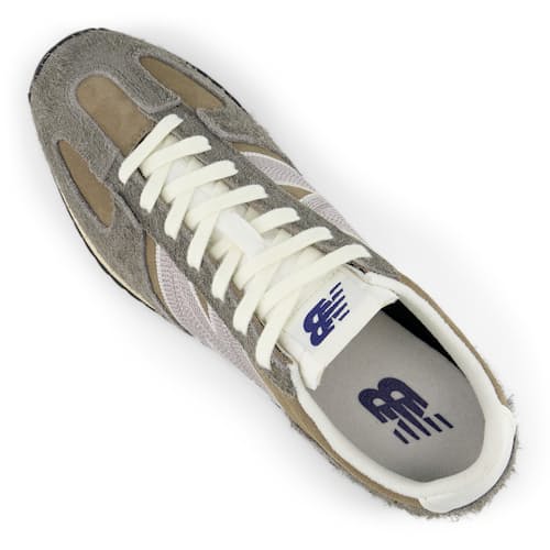 laydown image of 471 Sneaker