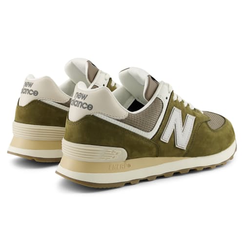 laydown image of 574 Trainer Sneaker
