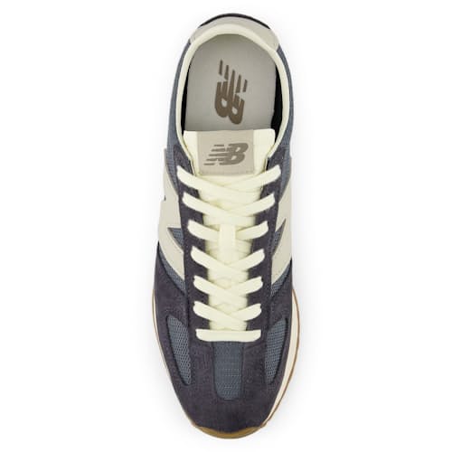 laydown image of 471 Trainer Sneaker