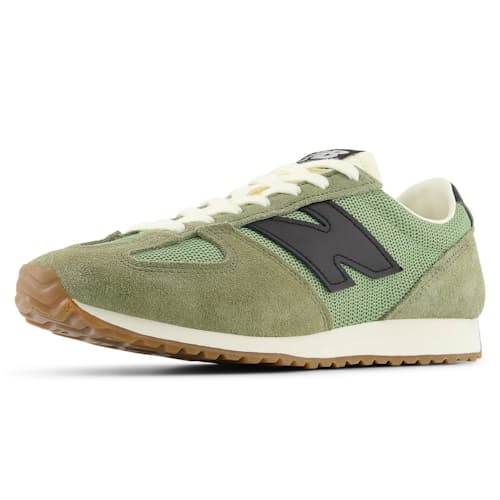 laydown image of 471 Trainer Sneaker