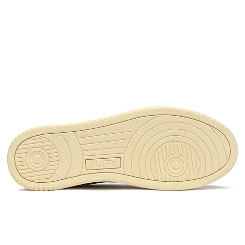 laydown image of Medalist Low Sneaker