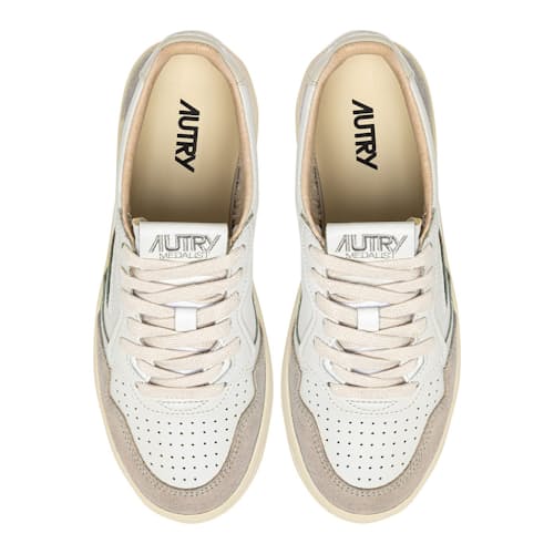 laydown image of Medalist Low Sneaker