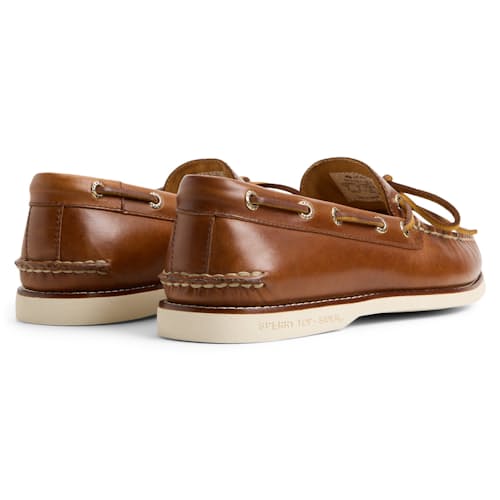 laydown image of Gold Cup AO 1 Leather Boat Shoe