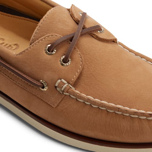 laydown detail image of Gold Cup AO 2 Nubuck Boat Shoe