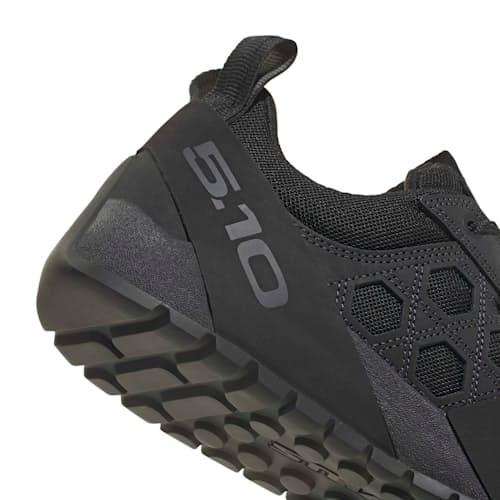 laydown detail image of Guide Tennie