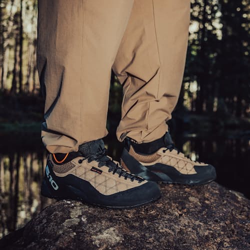 lifestyle image of Guide Tennie