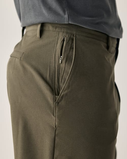 lifestyle image of Equator Hybrid Short - 9"