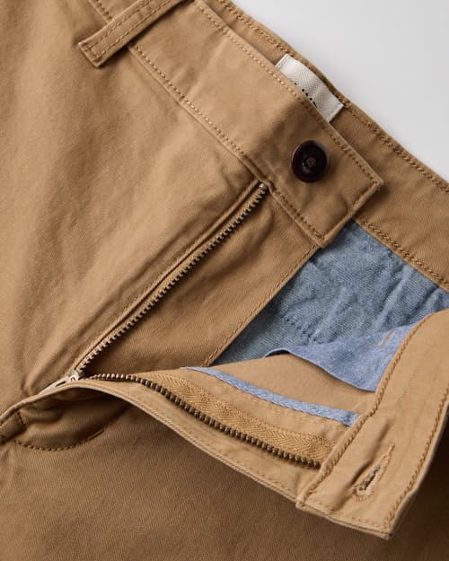 laydown detail image of 365 Chino Short - 5"